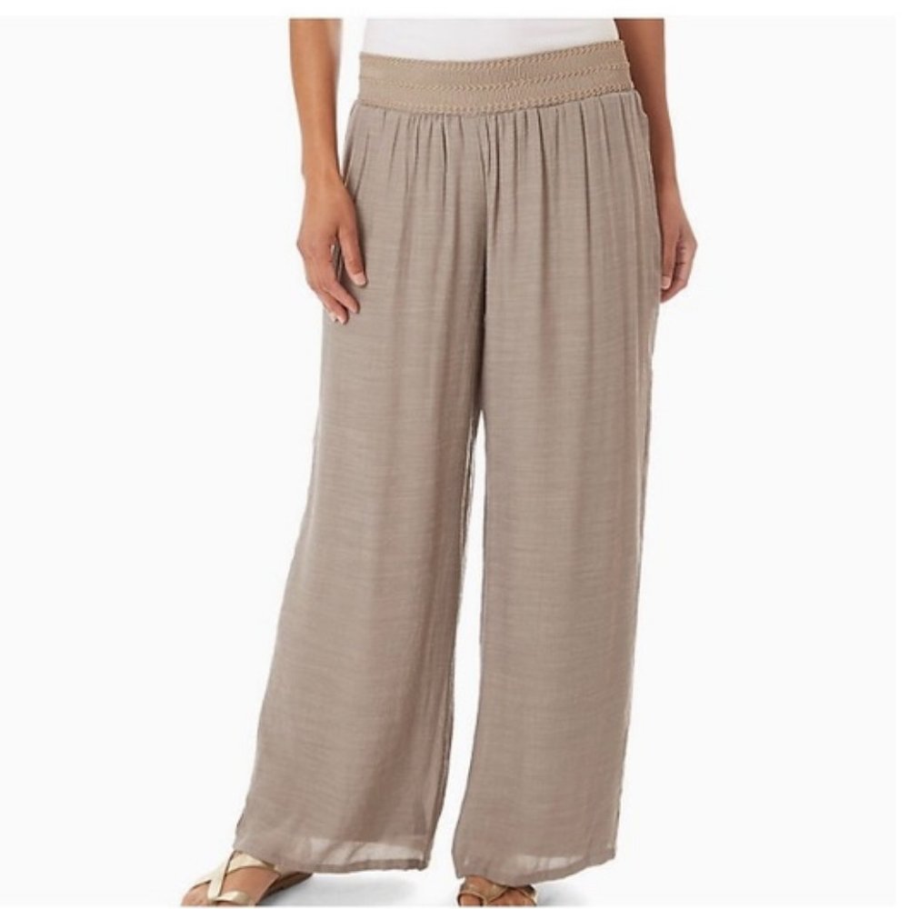 Like New Apt 9 wide leg pants size L